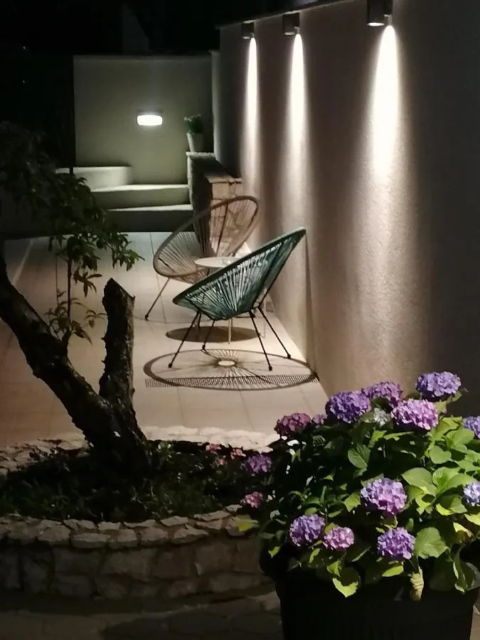 Apartments And Rooms Alenka2 Banjole